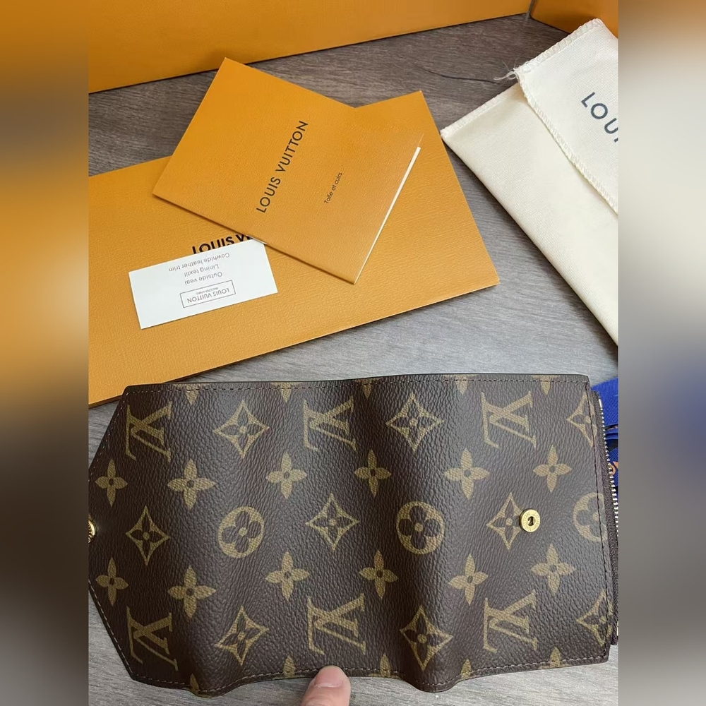Louis Vuitton Victorine Wallet - Picture 7 of 16